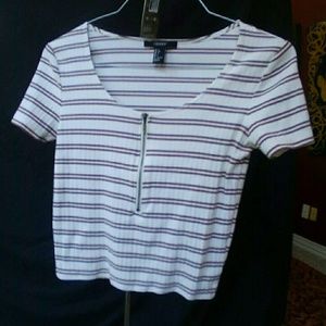 Crop top with a zipper